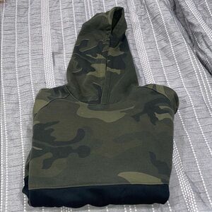 Men's Camo Hooded Sweatshirt - Olive Green